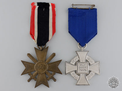 two_second_war_merit&_service_awards_img_02.jpg54b40f4892ac3