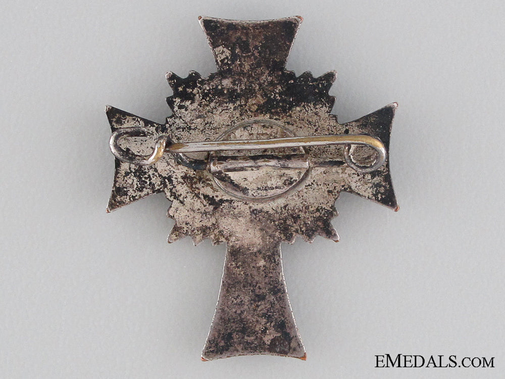a_midsize_mothers_cross;_silver_grade_img_02.jpg5315e51623922