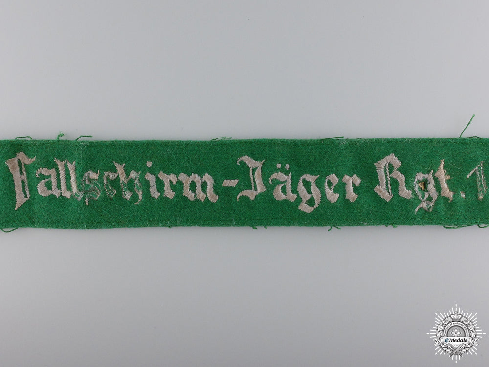 a_uniform_removed1_st_fallschirmjäger_regiment_cufftitle_img_02.jpg54b564e486147