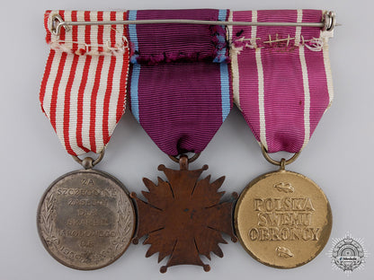 a_polish_medal_bar_with_three_awards_img_02.jpg5508633d8ad21