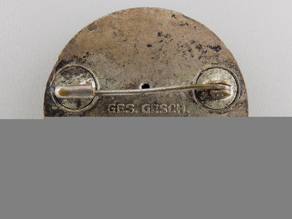 a_german_red_cross_nurse's_senior_helper_service_brooch_img_02.jpg55635e3b7423e