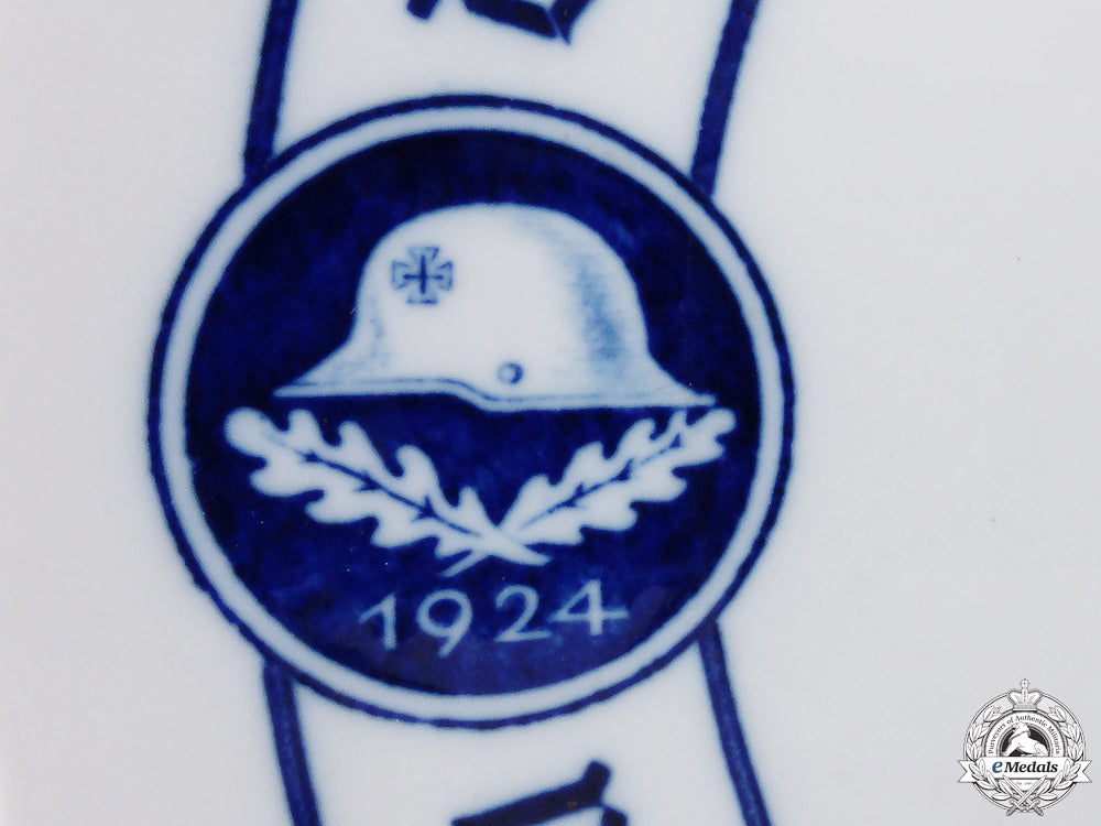 a_saxon_steel_helmet_league_of_frontline_soldiers_tenth_anniversary_plate_img_02.jpg55648bb3f3479