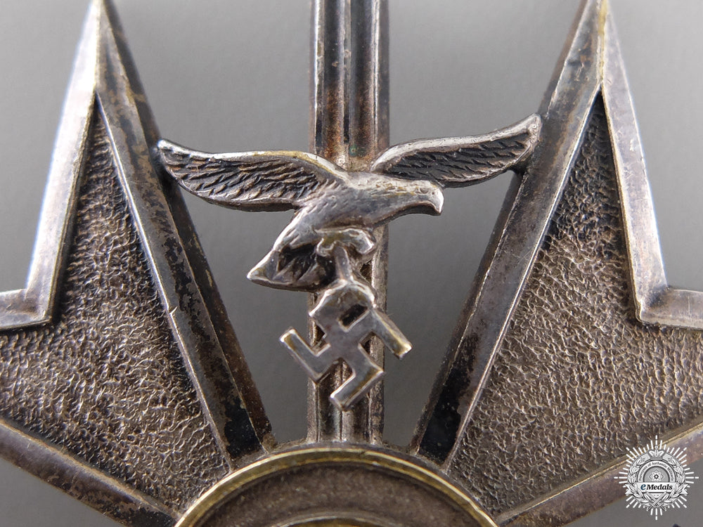 a_spanish_cross_with_swords_by_otto_schickle;_silver_grade_img_02.jpg54bd3234dff44