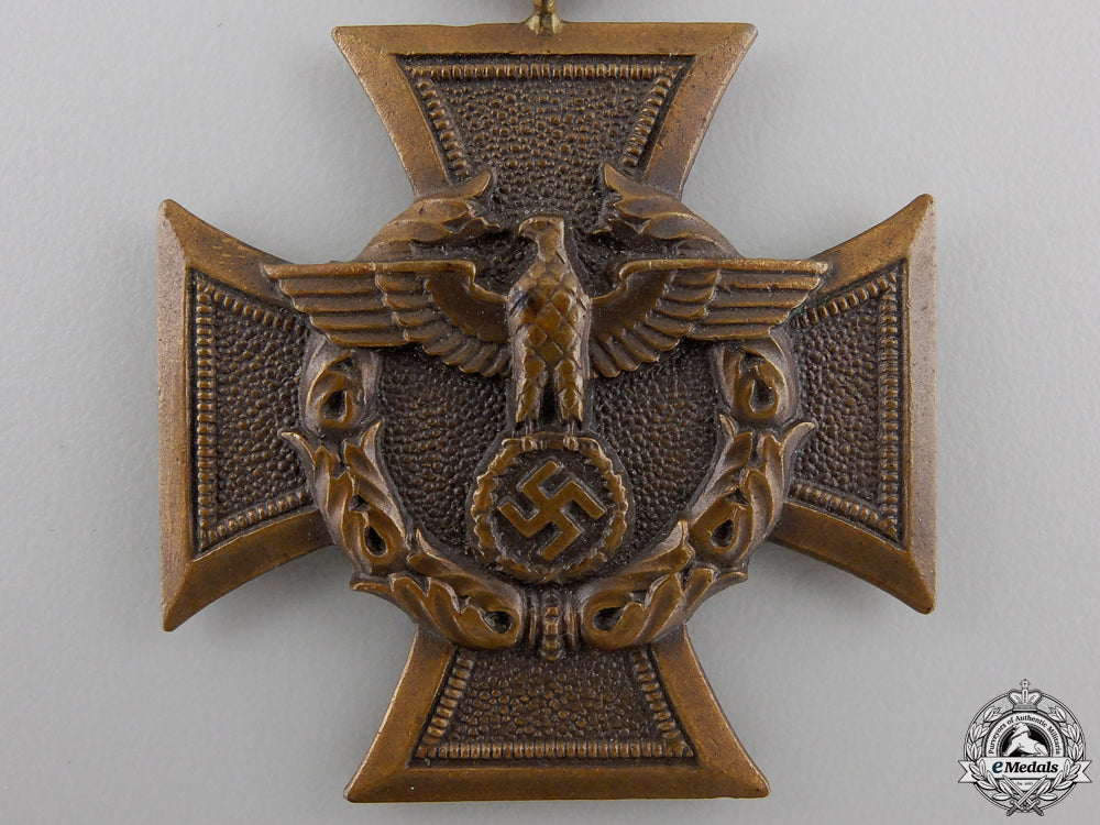 a_german_customs_service_decoration_img_02.jpg5548faaf26a04