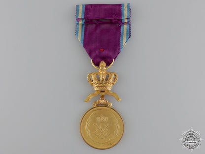 a_belgian_medal_of_the_royal_order_of_the_lion;_gold_grade_img_02.jpg54c155061d272
