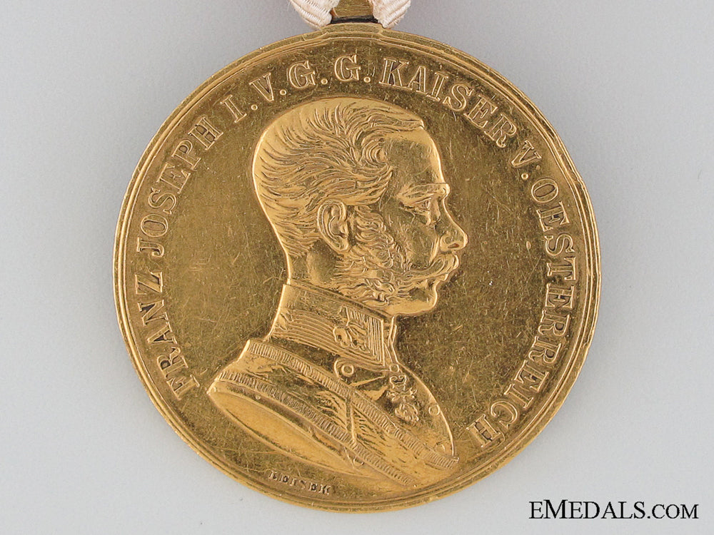 austrian_golden_bravery_medal_in_gold_img_02.jpg52f54b9204113