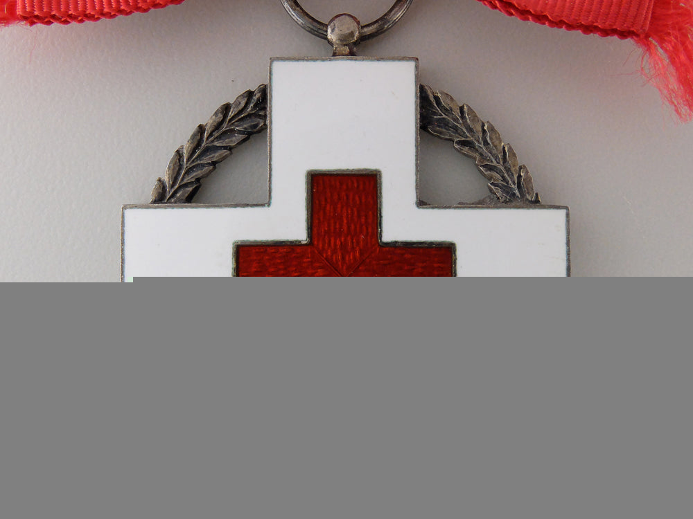 denmark,_kingdom._a_red_cross_decoration,_ladies_version,_c.1945_img_02.jpg5575d6e57cdcd