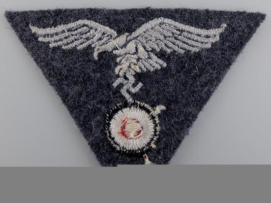 a_luftwaffe_em/_nco’s_m43_trapezoid_cap_insignia_img_02.jpg54bd19cda19e4