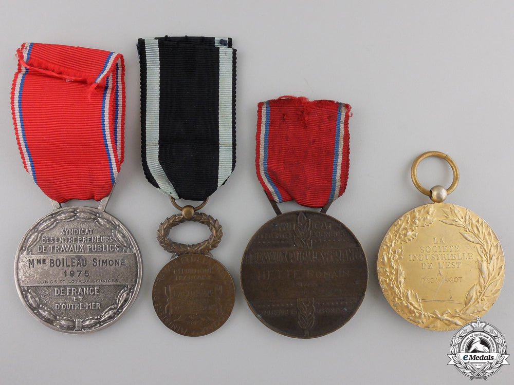four_named_french_medals_and_awards_img_02.jpg554a61dda598a