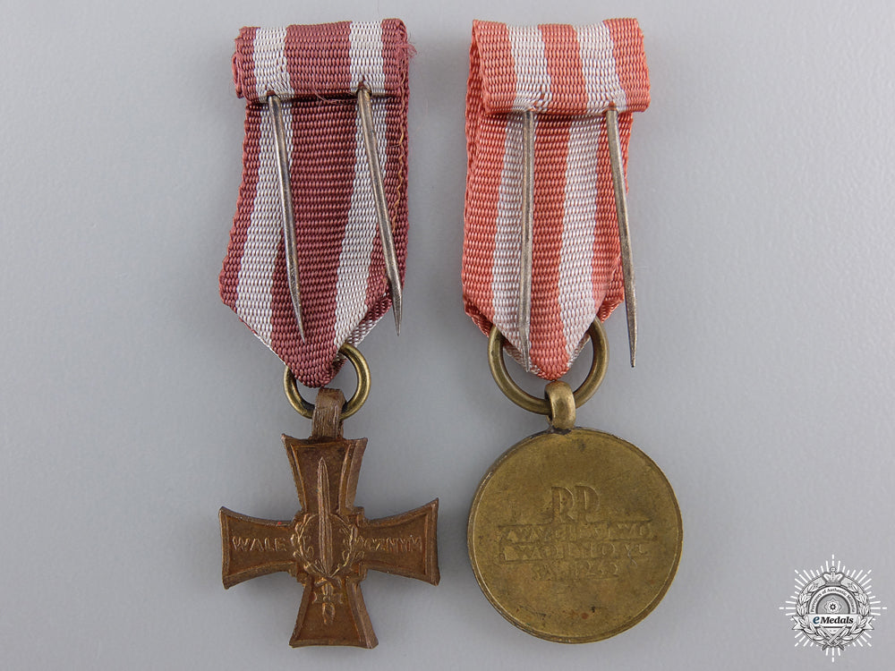 two_polish_miniature_medals_img_02.jpg54eb8df63478f