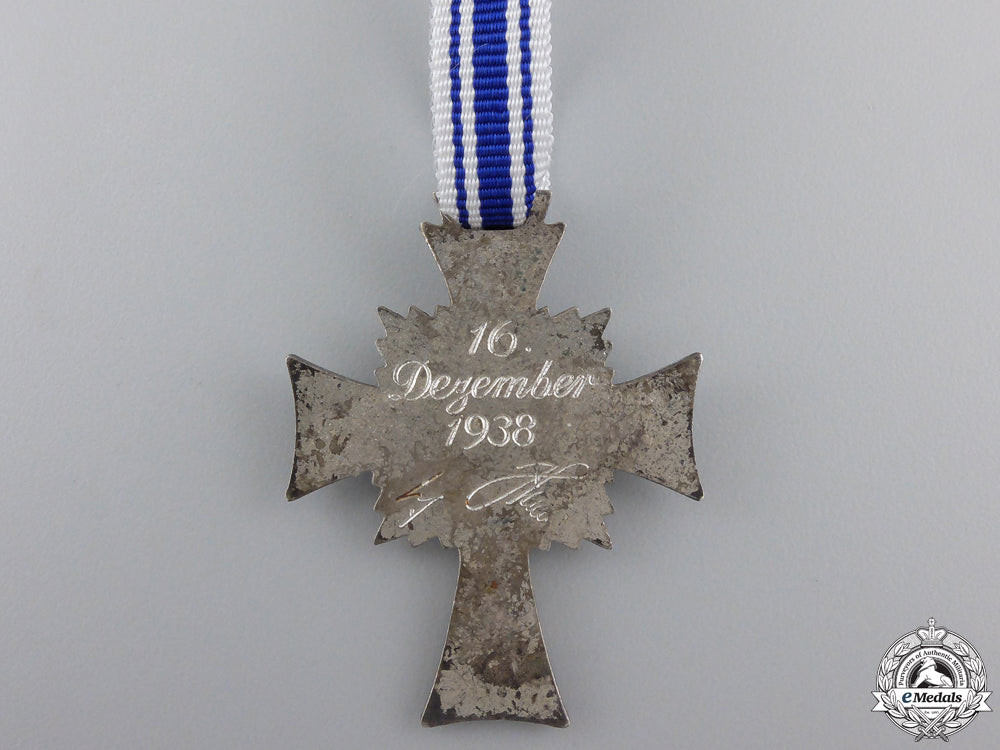 a_silver_grade_german_mother`s_cross_img_02.jpg552e6d8ac577a