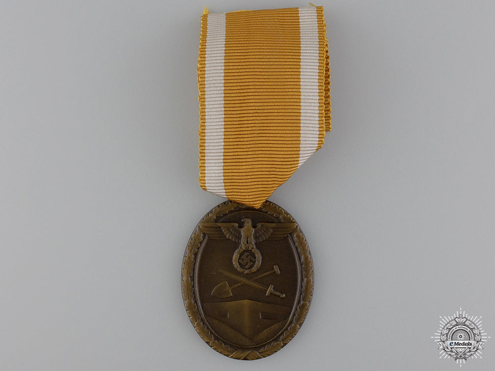 a_second_war_west_wall_medal&_award_document_to_the_rad_img_02.jpg54bfcbc217e9b