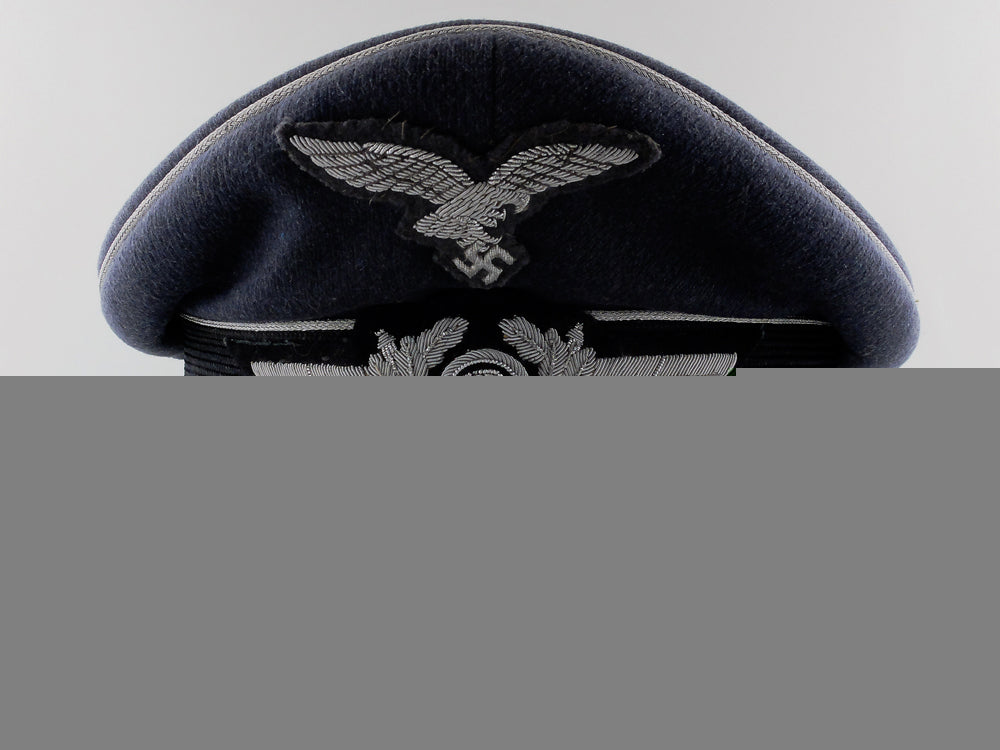 a_luftwaffe_officer's_visor_img_02.jpg5592999dd9247