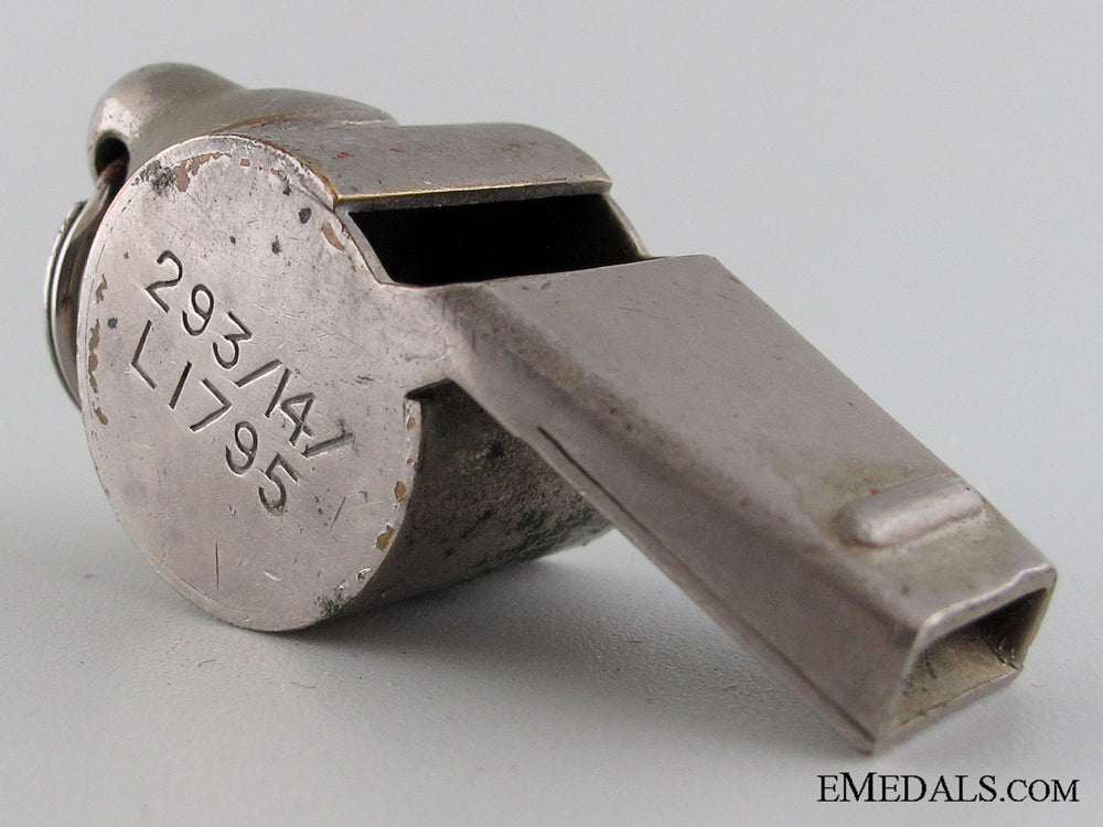 air_ministry_issued_air_crew_rescue_whistle_img_02.jpg52fbc597e74f6