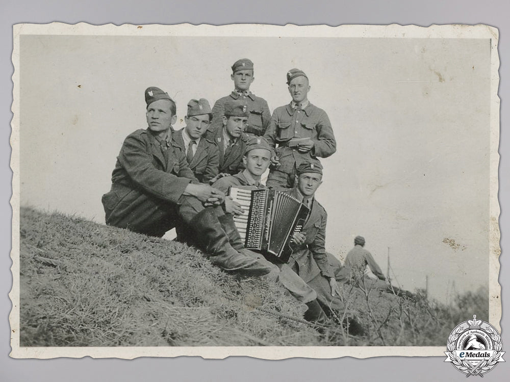 two_second_war_ustasha_photos_img_02.jpg552682a5e2b07