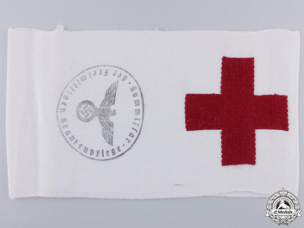 a_german_nursing_sister_award_document&_photo_group_img_02.jpg5592d5570cad5