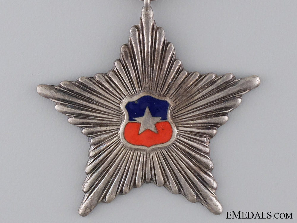 a_chilien_military_star_for_non-_commissioned_officers_img_02.jpg53d3dfef5d50c