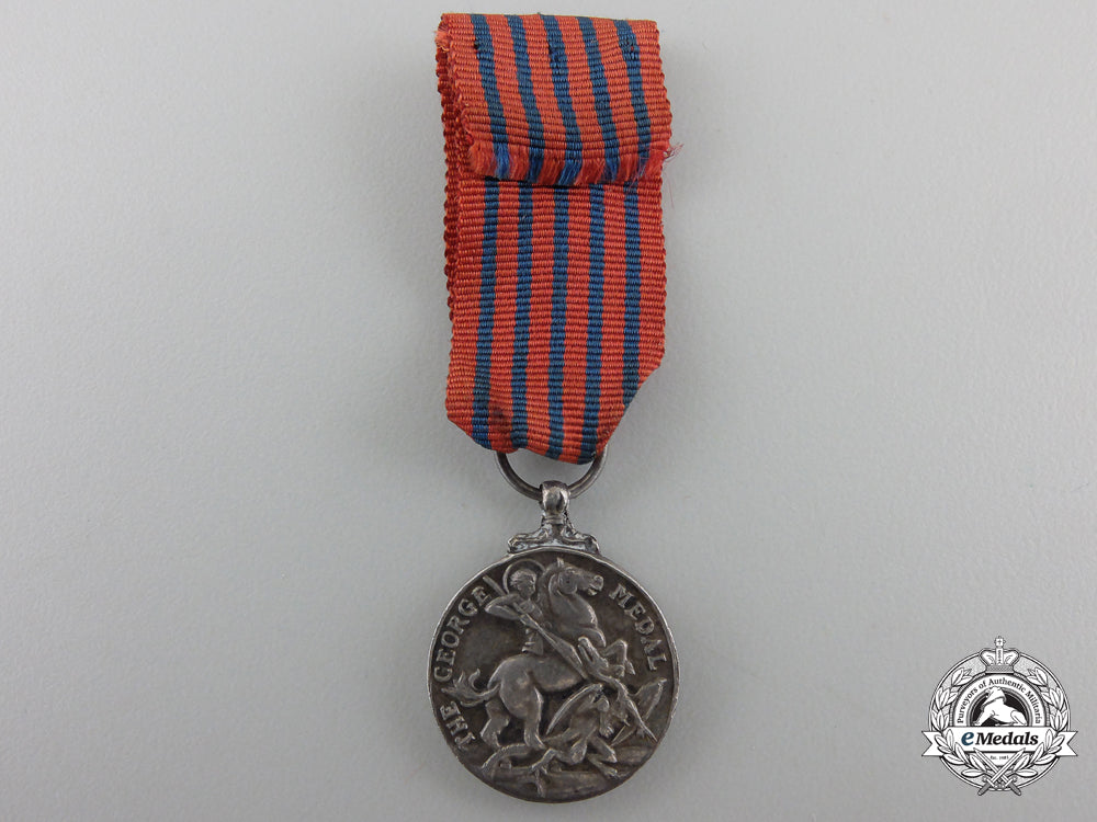 a_miniature_second_war_george_medal_img_02.jpg55cc9da02978e