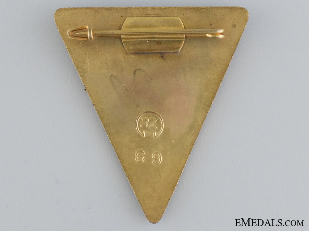 a_women's_league_staff_badge;_type_ii_img_02.jpg54578e1d634e0