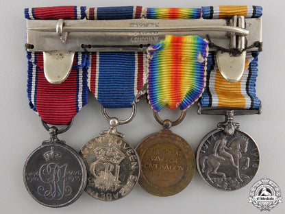 a_miniature_british_group_of_four_img_02.jpg557739040faa4