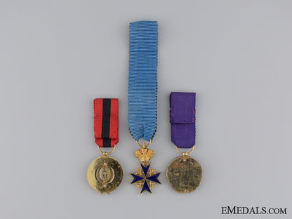 three_miniature_spanish_medals_img_02.jpg541072bd97dd5