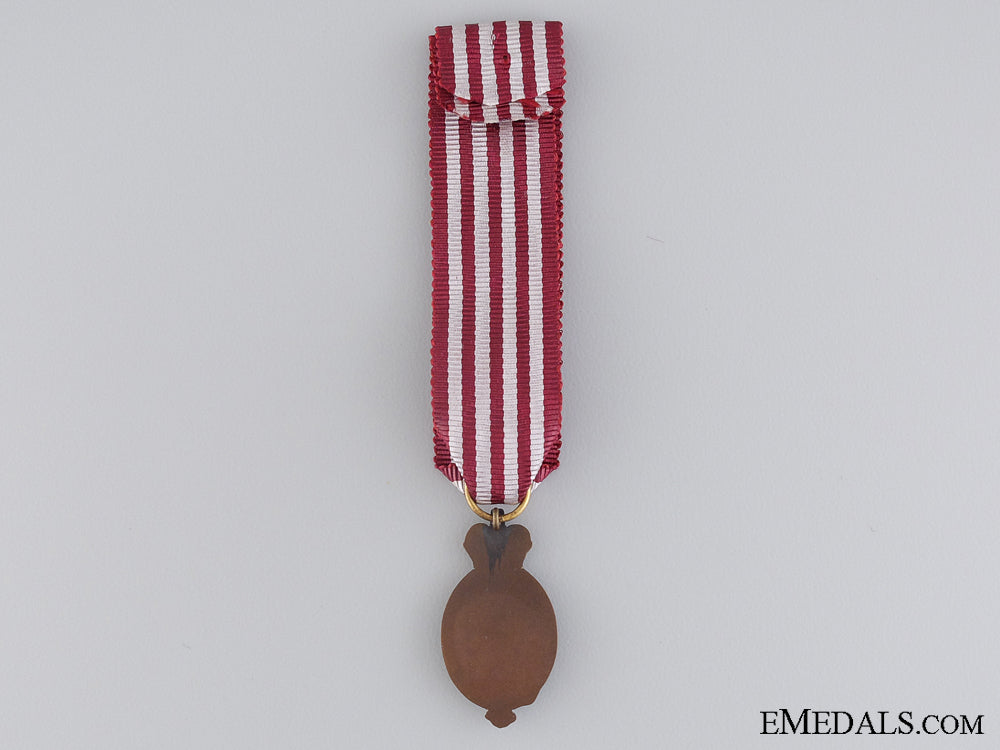 a_miniature_albert_medal;1_st_class_land_service_img_02__1_.jpg53f4a5a15f624