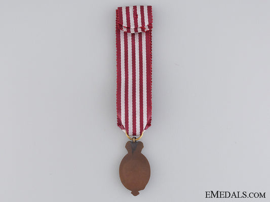 a_miniature_albert_medal;1_st_class_land_service_img_02__1_.jpg53f4a5a15f624