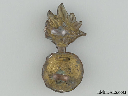 wwi_royal_grenadier_overseas_battalion10_th_regiment_collar_badge_img_02.jpg538ddd8ab5177