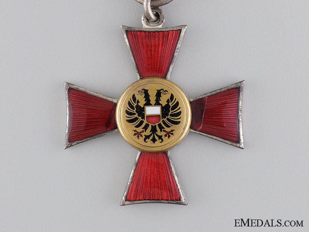 a_lubeck_hanseatic_cross_img_02.jpg540dd9124bb9d