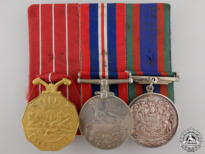 a_second_war_group_of_three_awards_img_02.jpg5575a981195ce
