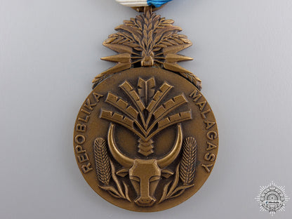 madagascar,_republic._an_order_of_merit,_knight's_badge_img_02.jpg54dcb80cdbcda
