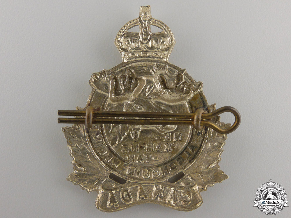 a_second_war_algonquin_regiment_cap_badge_img_02.jpg556c9ab635d4a