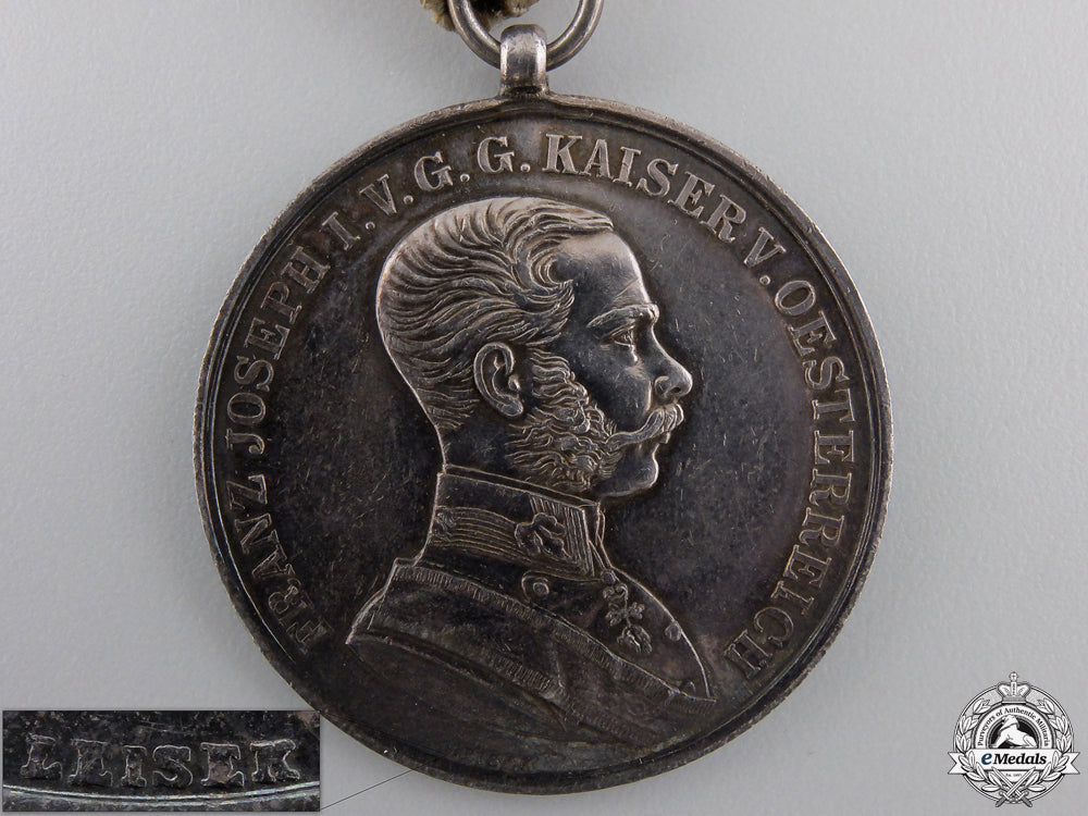 an_austrian_bravery_medal;_silver_grade1_st_class_img_02.jpg553156a2b69d1