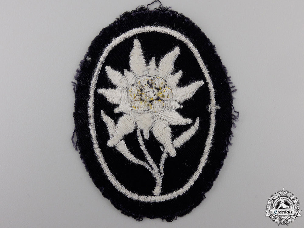 a_uniform_removed_ss_gebirgstruppen_badge_img_02.jpg55535aff3545e