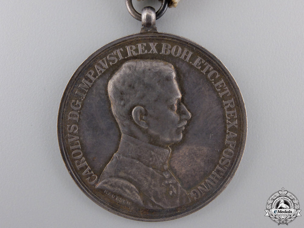 a1917-1918_bravery_medal;_silver_grade1_st_class_img_02.jpg55316d78907e3