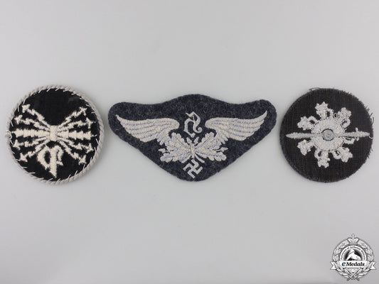 a_lot_of_three_luftwaffe_trade_badges_img_02.jpg556f23c126422