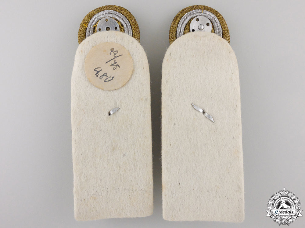 a_pair_of_luftwaffe_shoulder_boards_for_generalleutnant_img_02.jpg5556418697bd1