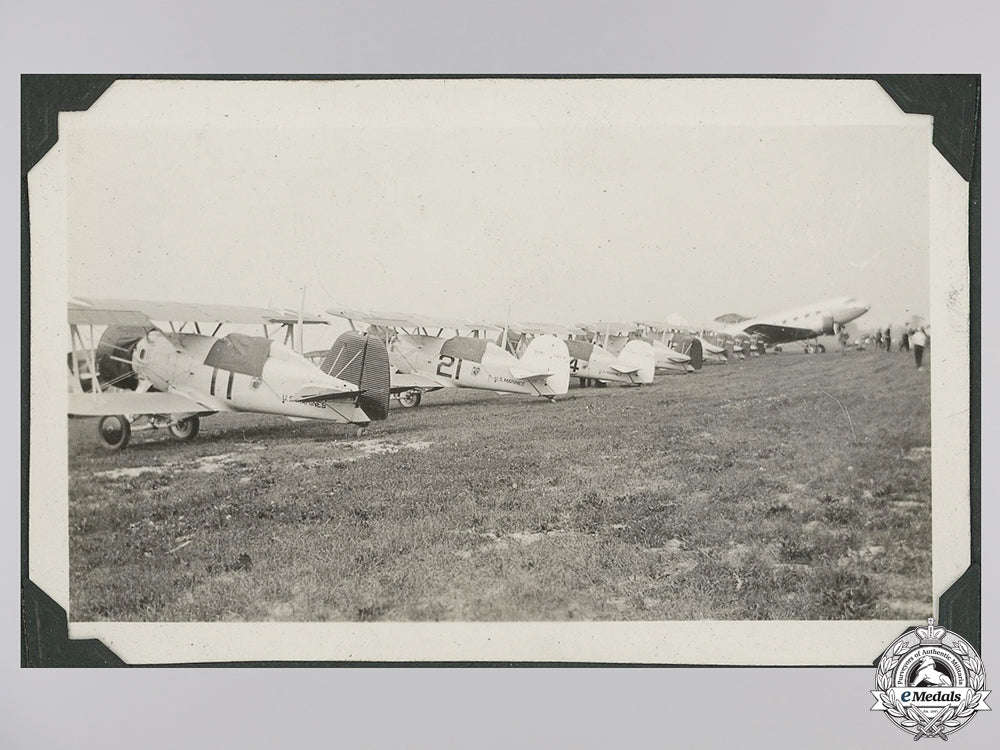 six1934_mounted_toronto_flying_club_photographs_img_02.jpg558ac07a6b3be