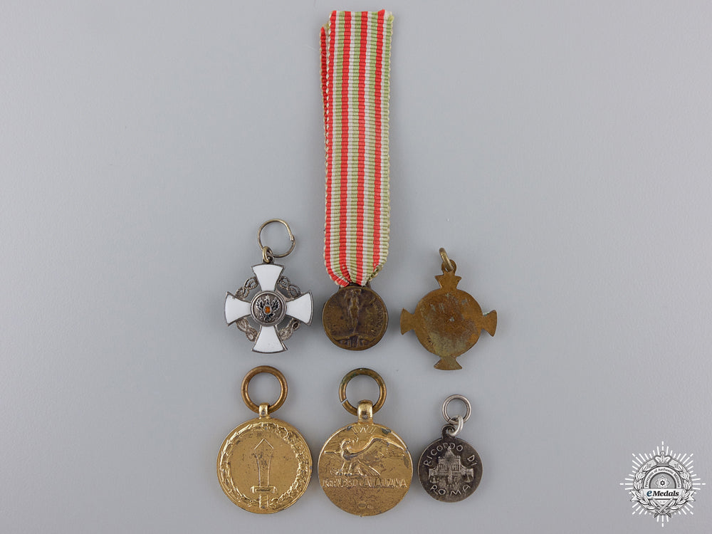 italy,_kingdom._a_lot_of_miniature_medals&_awards_img_02.jpg54eb686d5f149