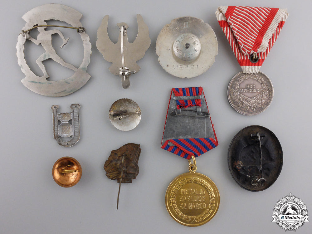 a_lot_of10_european_badges&_awards_img_02.jpg551aaa62a443b