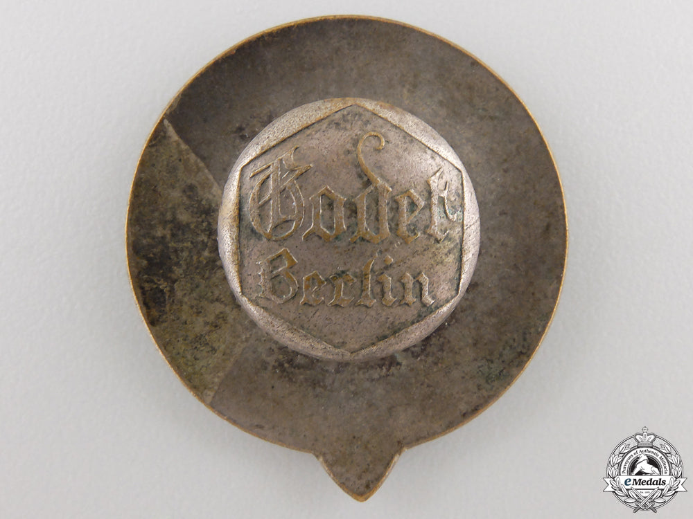 a_central_association_for_breeding_and_testing_german_horses_badge_img_02.jpg558ac9f8a4860