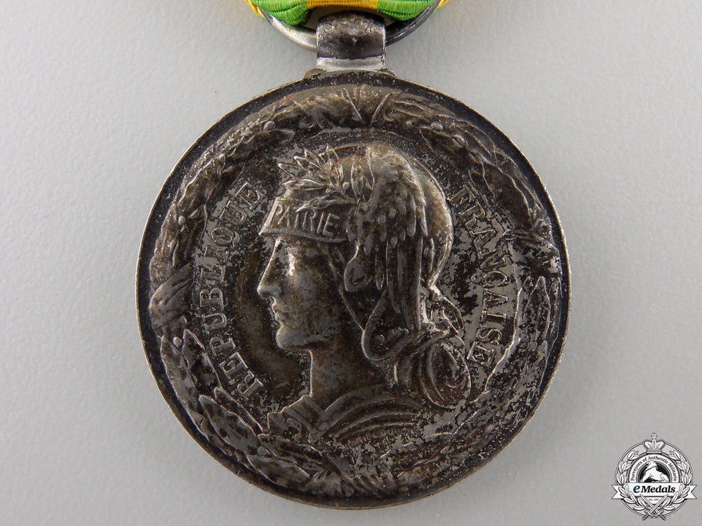 a1883-1885_french_tonkin_campaign_medal;_navy_version_img_02.jpg5566107f52d03_6