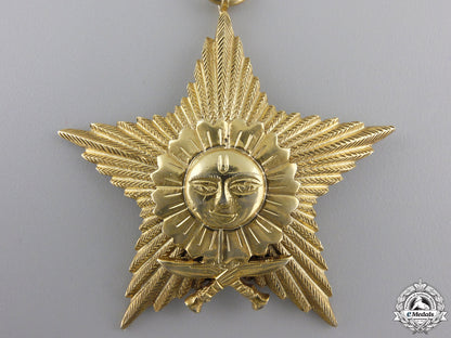 a_nepalese_order_of_gorkha_dakshina_bahu;_commander_img_02.jpg552ea6adce5dd