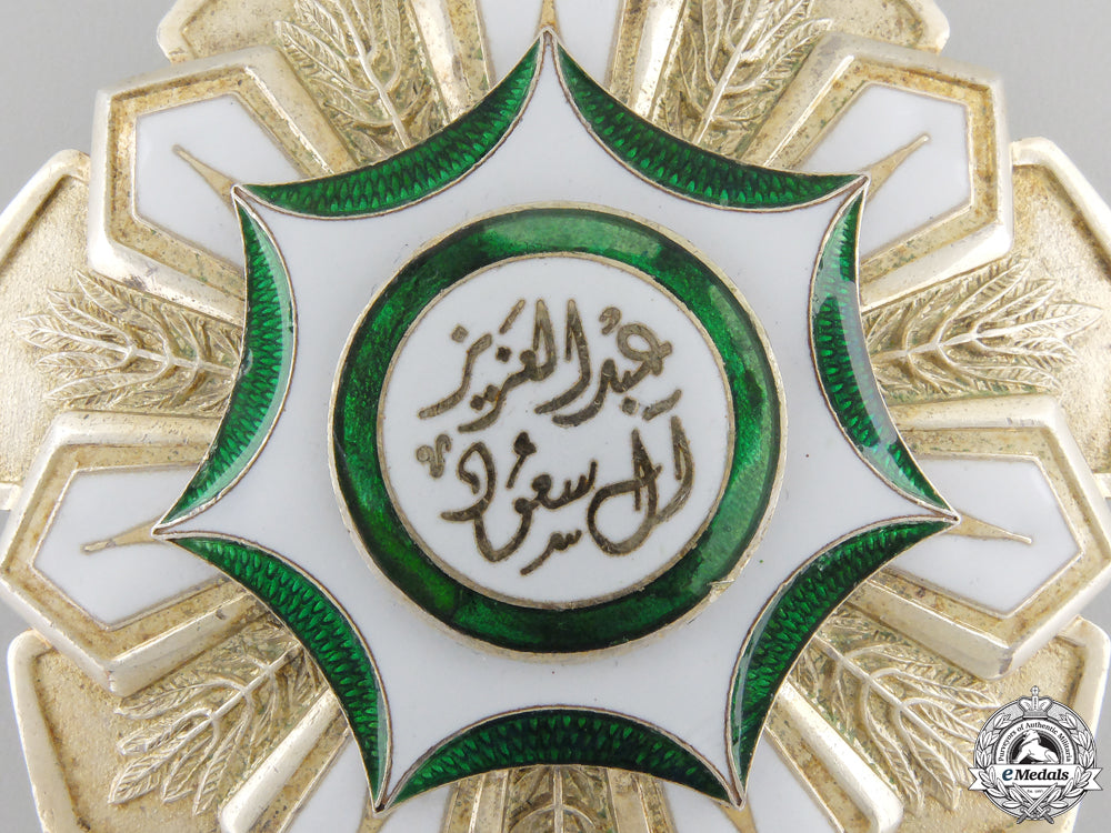 a_saudi_arabian_king_abdul_aziz_order_of_merit;_breast_star_img_02.jpg559d438b143d7