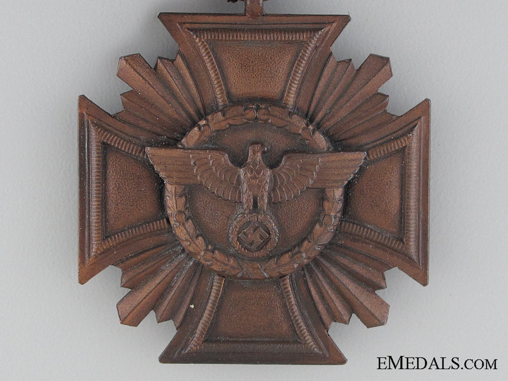 ladies'_nsdap_ten_years_service_cross_img_02.jpg531b4f32e9790
