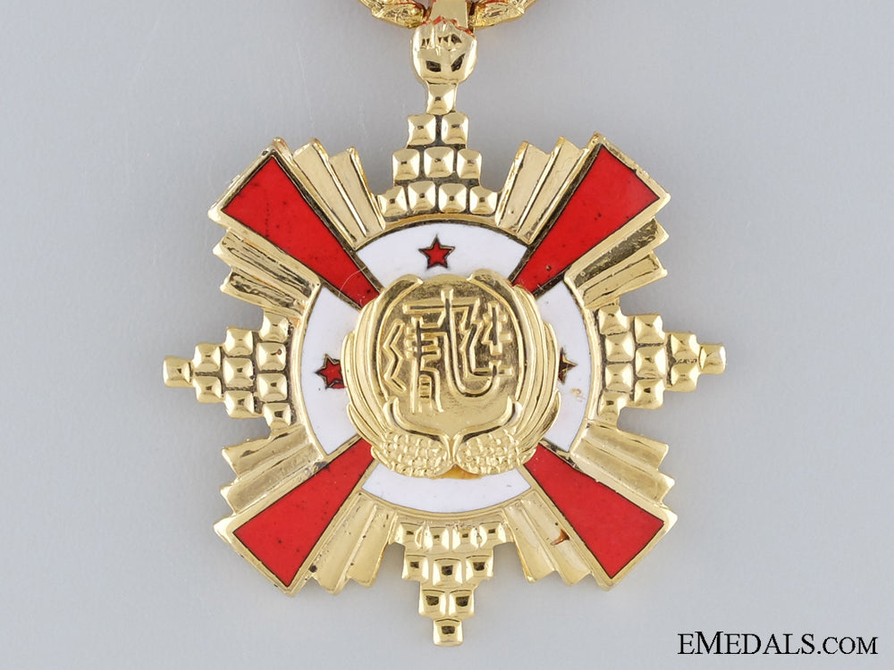 a_taiwanese_air_force_distinguished_service_medal;_first_class_img_02.jpg53a9a96eb8678