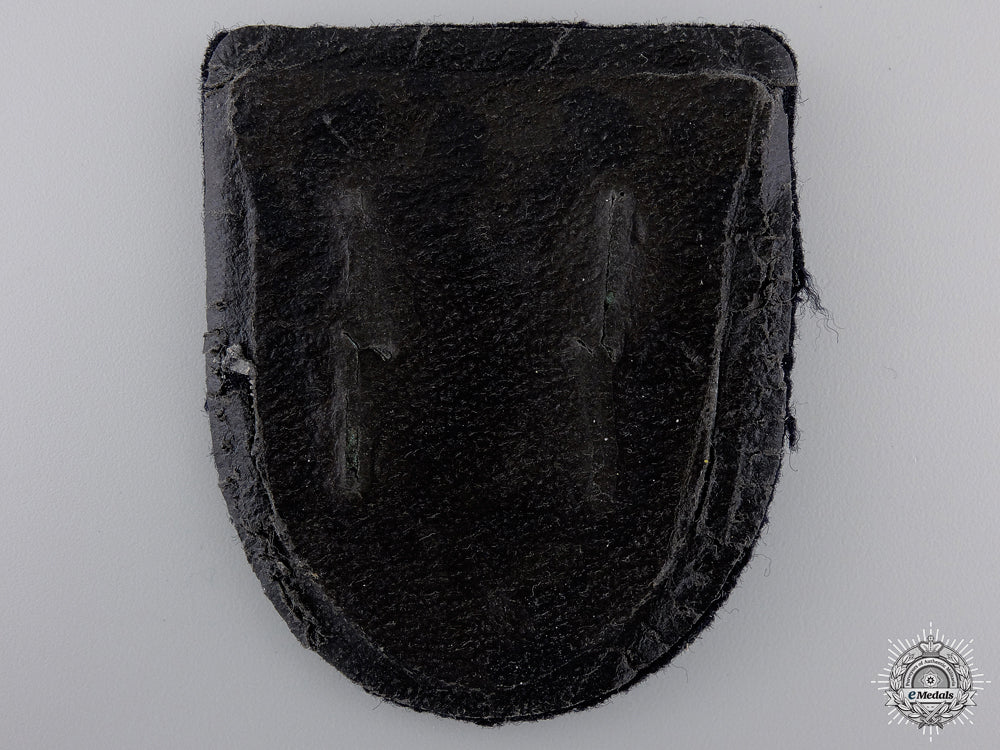 a_uniform_removed_kuban_shield_for_panzer_units_img_02.jpg5509da0756729