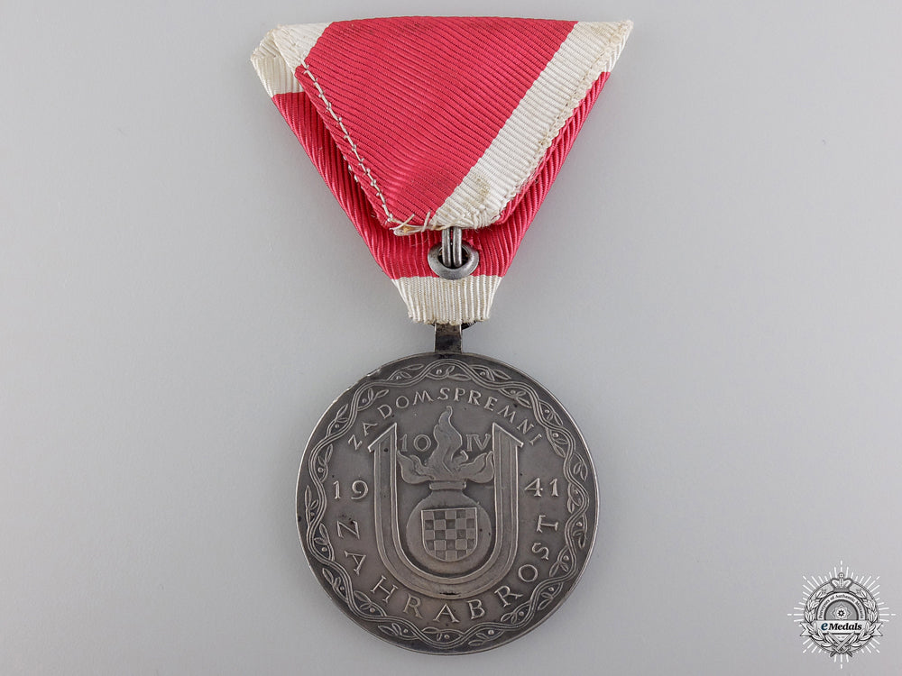 a_large_croatian_bravery_medal_first_class1941-45_img_02.jpg5489db6c97eb1