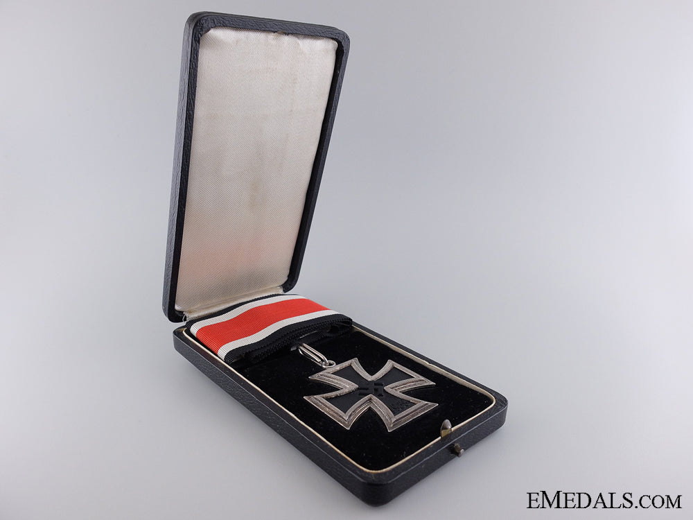 a_very_rare_zimmermann_knight’s_cross_of_the_iron_cross1939$19,000_img_02.jpg544143d27d04e