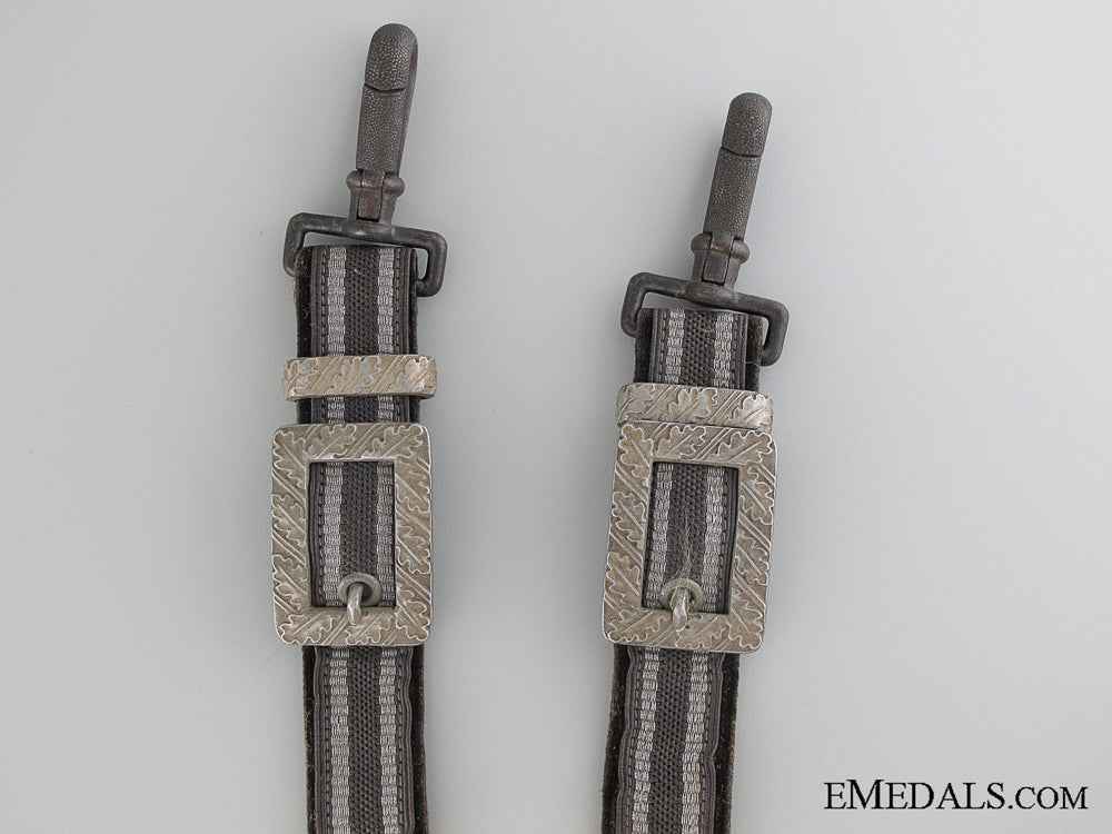 a_set_of_luftwaffe_dagger_hangers_img_02.jpg53206a49ca8da